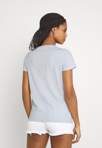 Levi's® THE PERFECT TEE - T-shirt estampada - plein air