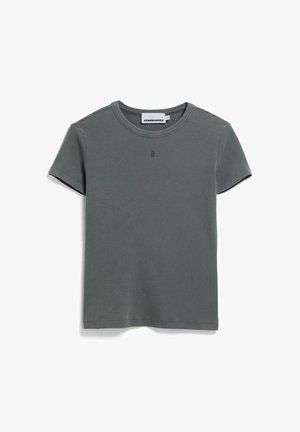 Graues, geripptes T-Shirt mit rundem Ausschnitt und kurzen Ärmeln. Mit einem kleinen Logo auf der Brust. Der Stoff wirkt weich und strukturiert.