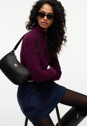 Tommy Jeans, DAILY ELEVATED SHOULDER - Τσάντα χειρός - black