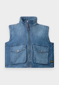 Denimvest i lys blå, med høy krage, frontløfting med glidelås og to store påsydde lommer med knappedetaljer.