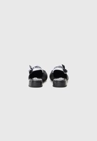 KARL LAGERFELD KERRIE SLING - Salonke - black