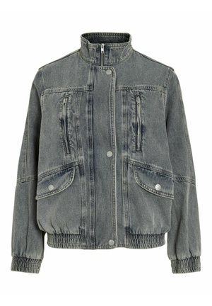 Veste en jean délavée grise avec fermeture éclair et boutons-pression, deux poches verticales zippées, deux poches à rabat, poignets élastiques et taille élastiquée.