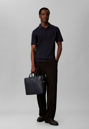 Calvin Klein, RAISED COMMUTER, granatowy