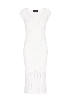 Weißes Strickkleid mit taillierter Silhouette, kurzen Ärmeln und einem strukturierten Muster sowie einem ausgestellten Saum am unteren Ende.