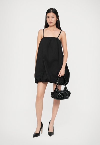 Undress Code CLOUD DRESS - Koktélruha / Partiruha - black