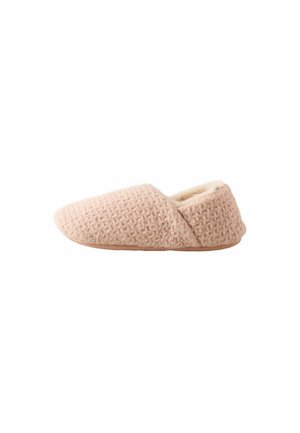 Hellrosa Hausschuhe aus strukturiertem Material, mit einem weichen Innenfutter, einer flachen Sohle und einem asymmetrischen Oberdesign.
