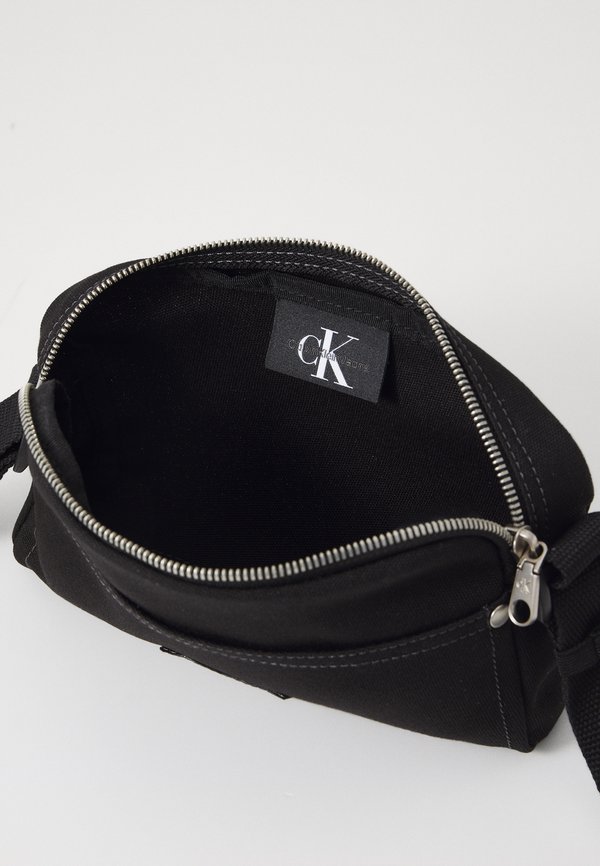 SPORT ESSENTIALS CAMERA BAG W - Cross body bag3