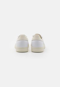 adidas Originals HANDBALL SPEZIAL - Sapatilhas - footwear white/off-white