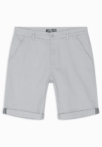 Shorts décontractés pour hommes de couleur gris clair avec poches latérales, passants pour ceinture, fermeture par bouton et ourlets retroussés.