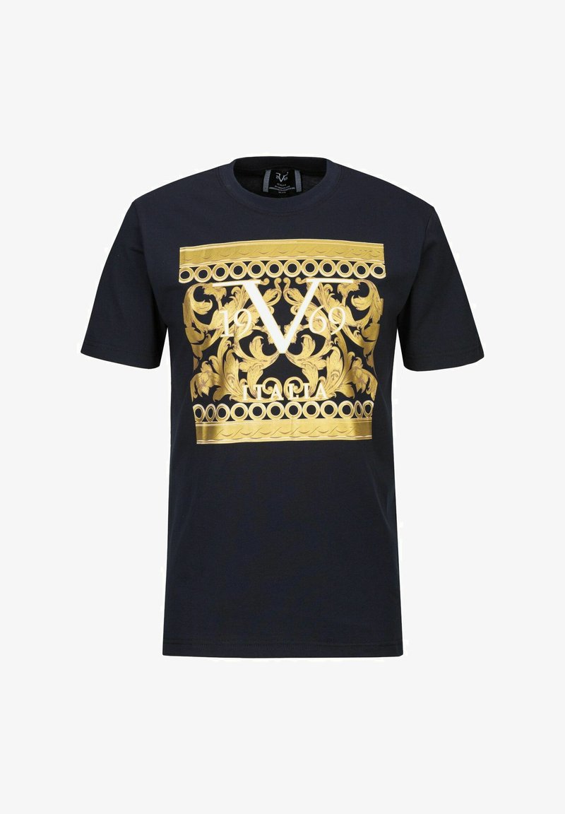 Marineblauwe katoenen t-shirt met een gouden barokpatroon, voorzien van de tekst "V 1969 ITALIA", ronde accenten en een ronde hals.