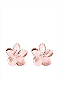 Ausrožintų rožių aukso spalvos metaliniai auskarai, suformuoti kaip penkių žiedlapių gėlės, blizgiu tekstūruotu paviršiumi.