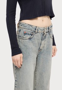 MAX&Co. FIACRE - Relaxed fit jeans - taubengrau