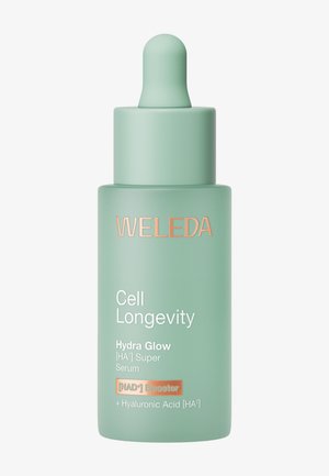 Groen druppelflesje met het label Weleda Cell Longevity Hydra Glow Super Serum met NAD+ Booster en Hyaluronzuur.