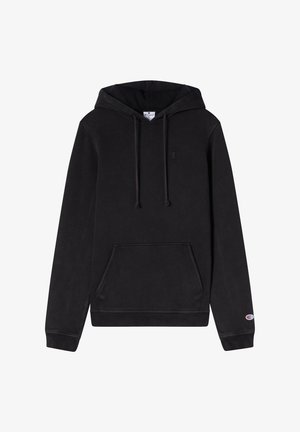 Schwarzer Hoodie aus Fleece-Material. Verfügt über eine Kapuze mit Kordelzug, eine Fronttasche und gerippte Bündchen. Akzentuiert mit einem kleinen Logo auf der Brust.