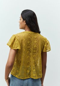 Thumbnail Image 3