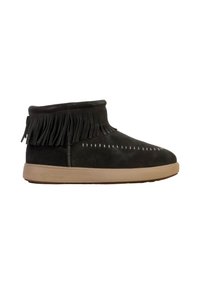 Stivaletto in suede nero con dettagli in frange, suola in gomma beige a contrasto e cuciture decorative sulla parte anteriore. Texture complessiva liscia.