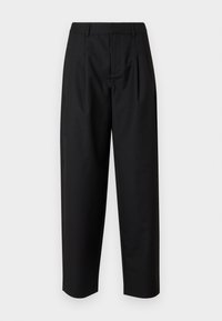 Pantaloni neri realizzati in tessuto morbido, con vestibilità rilassata, design plissettato e tasche laterali. Orlo dritto.