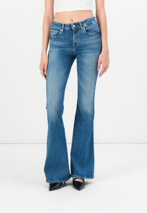 JOELLA PANTS - Bootcut jeans - medium blue