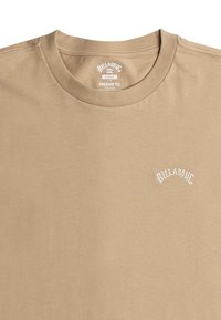 Billabong ARCH CREW SS - T-shirt basic - beige