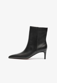 LEATHER - Bottines - black