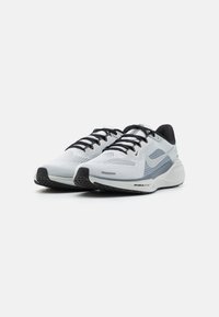 Nike Performance AIR ZOOM PEGASUS 41 - Chaussures de running sur route - photon dust/metallic silver/ashen slate/black/racer blue