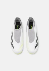 adidas Performance PREDATOR - Botines de fútbol para terreno firme - footwear white/core black/lucid lemon