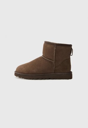 UGG CLASSIC MINI II - Vinterstøvler - dusted cocoa
