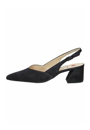 Chaussure slingback en daim noir avec un bout pointu et un talon bloc angulaire. Présente un design découpé et une sangle à boucle réglable.