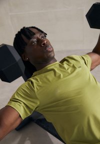 ICANIWILL STRIDE RAGLAN - Spordi T-särk - light olive