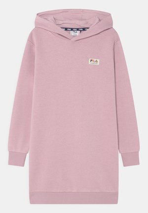 Hellrosa FILA Kapuzenpullover-Kleid mit langen Ärmeln, gerippten Bündchen und Saum, mit kleinem Logo-Patch auf der Brust.