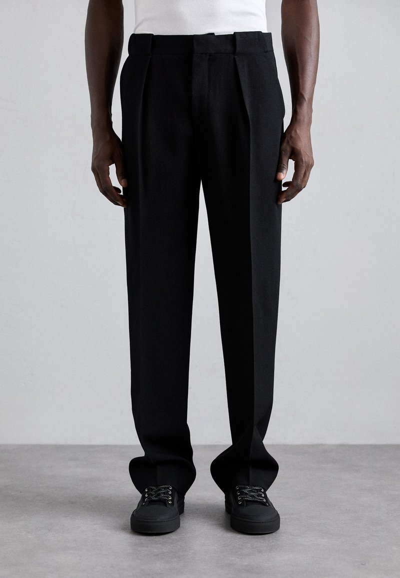 Filippa K RELAXED PLEATED  - Bukse - black