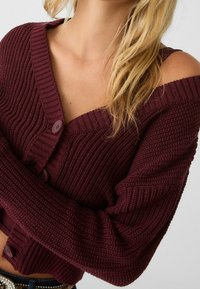 Stradivarius Strickjacke - bordeaux
