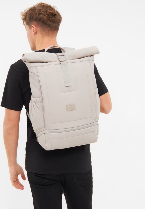 KYLE - Tagesrucksack - sand