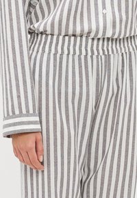 ONLY ONLKATHERINE STRIPE NIGHTWEAR - Pyjama - thunderstorm