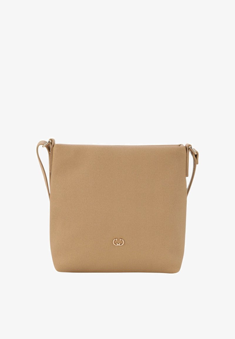 Borsa a tracolla color tan realizzata in tessuto testurizzato, caratterizzata da un design minimalista, tracolla regolabile e un logo discreto sulla parte anteriore.