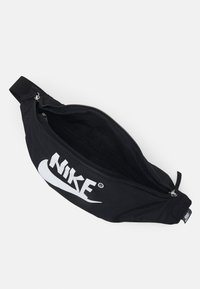 Nike Sportswear HERITAGE UNISEX - Bolsa de cintura - black/white