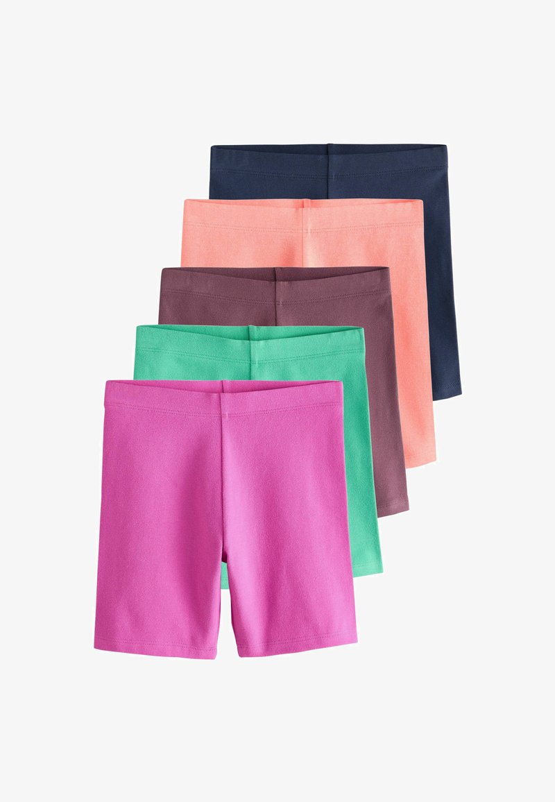Cinq paires de shorts simples arrivant au genou, en violet, vert, marron, corail et marine, empilés en chevauchement sur un fond blanc.