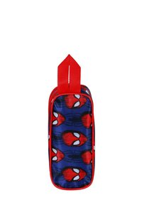 Trousse à crayons sur le thème de Spider-Man rouge avec un fond bleu, présentant une texture lisse et des accents rouges en relief. Poignée supérieure pour un transport facile.