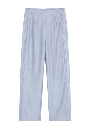 Pantalones azul claro de pierna recta con bordes ondulados a lo largo de las costuras exteriores y cierre trasero con cremallera oculta.