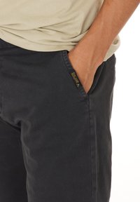Whistler Shortsit - phantom