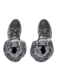 Botas negras impermeables con forro de pelo sintético, parte superior de cuero texturizado, detalles en gris y cordones duraderos para un ajuste seguro. Adecuadas para el clima frío.