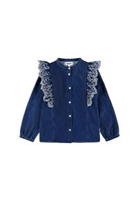 Námořnická denimová košile s kulatým výstřihem, dlouhými rukávy a složitými volánovými detaily zdobenými bílým šitím podél ramen.