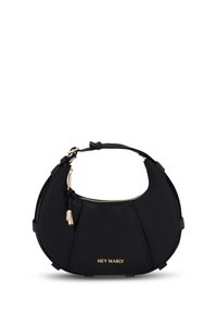 Sac à main en nylon noir avec une forme courbée, fermeture éclair et quincaillerie dorées, détail du logo sur le devant, et une courte anse.