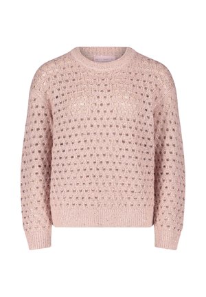 Różowy sweter wykonany na drutach z teksturowanym wzorem małych dziurek, okrągłym dekoltem oraz ściągaczami przy mankietach i u dołu. Lekki blask dodaje subtelnego charakteru.