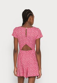 Hollister Co. CUTOUT ROMPER  - Vestido de malha - red floral