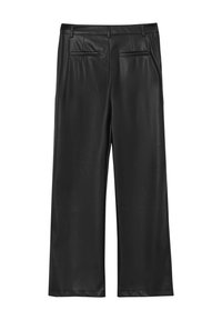Pantaloni a gamba larga neri in finta pelle con una trama liscia, dotati di due tasche posteriori e passanti per cintura in vita.