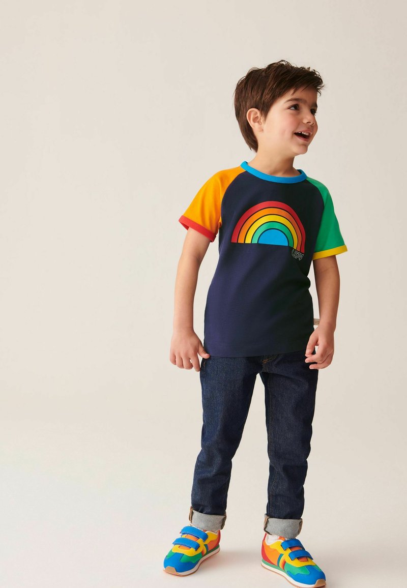 Little Bird SHORT SLEEVE RAGLAN COLOURFUL - REGULAR FIT - Majica kratkih rukava s printom - navy rainbow