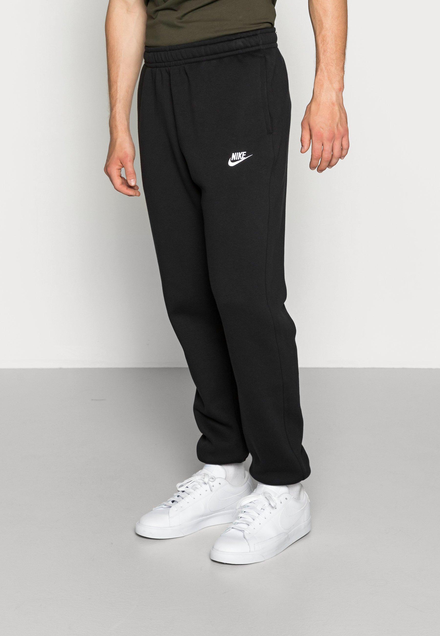 Sportswear CLUB PANT - deportivos - black/negro Zalando.es