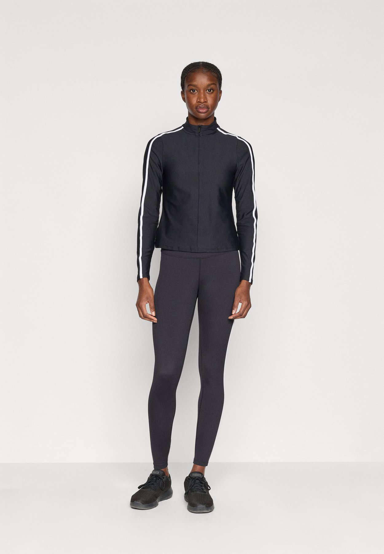SIGNATURE STRIPE HALF ZIP