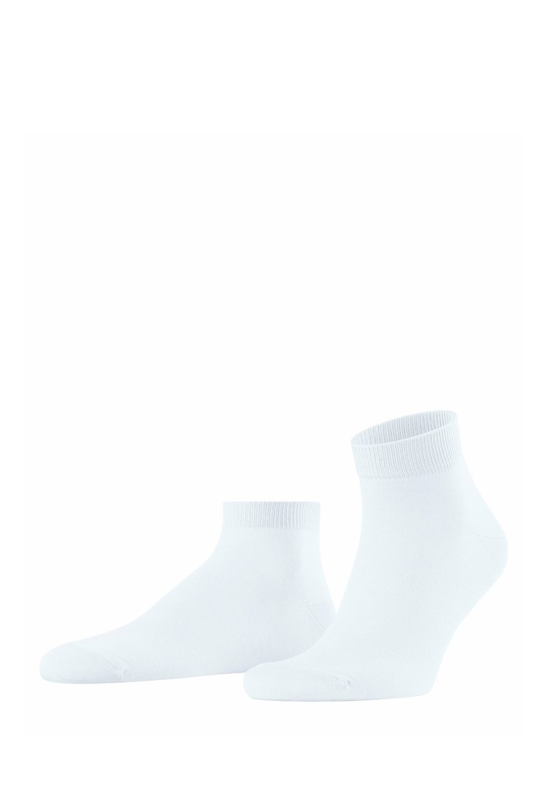 Calzini bianchi alla caviglia realizzati in tessuto morbido, con un polsino a costine e una texture liscia. Progettati per il comfort e l'uso quotidiano.